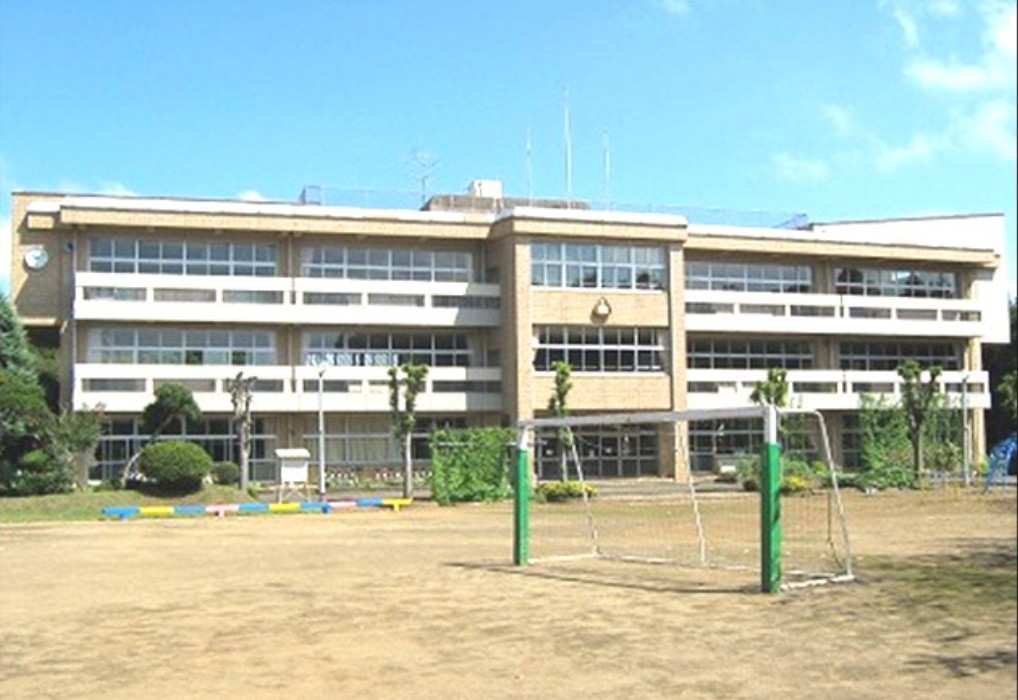 旧・八都第二小学校の外観