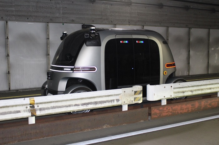 グリスロ型自動運転車両