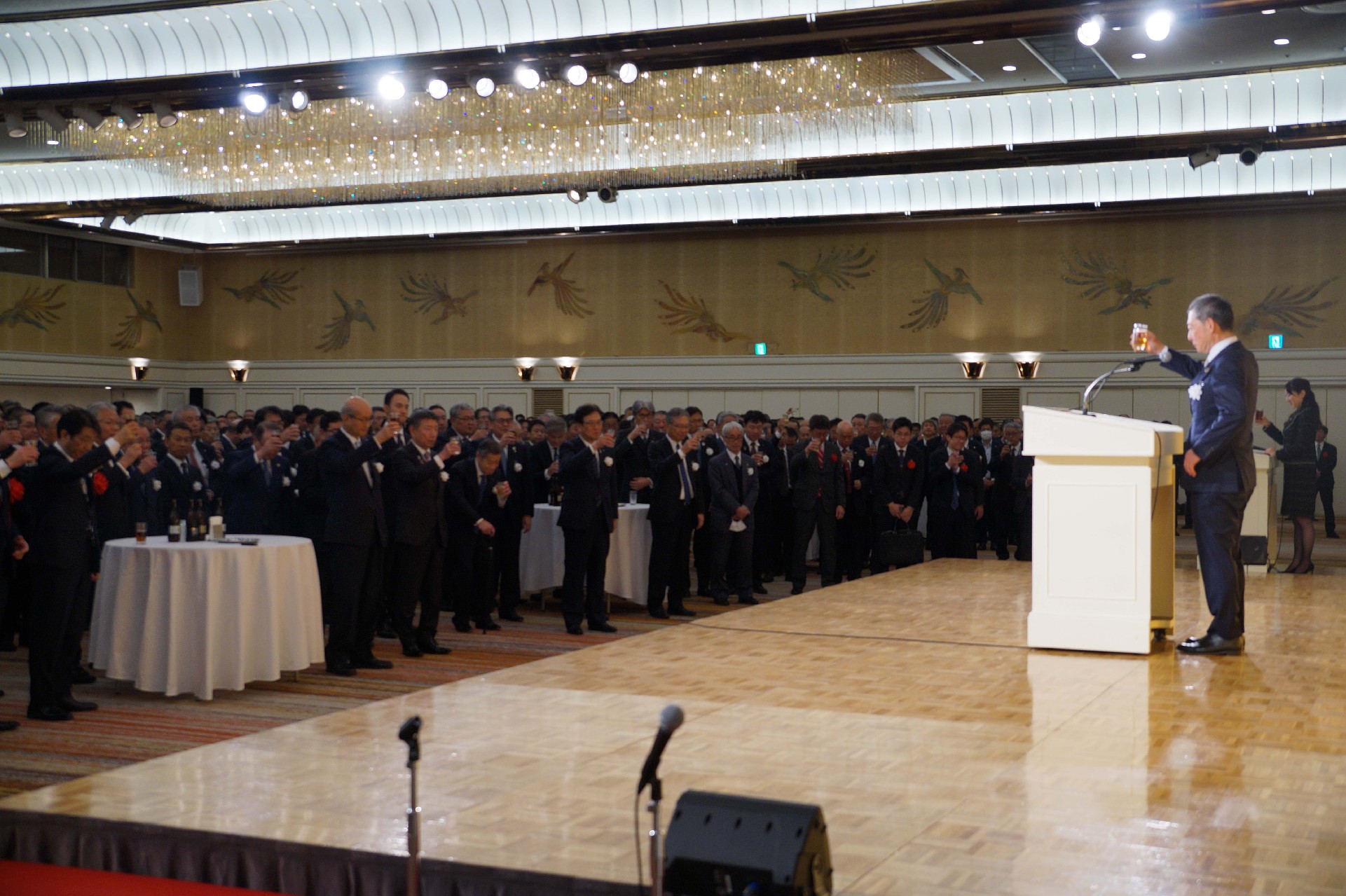 1400人が参集した