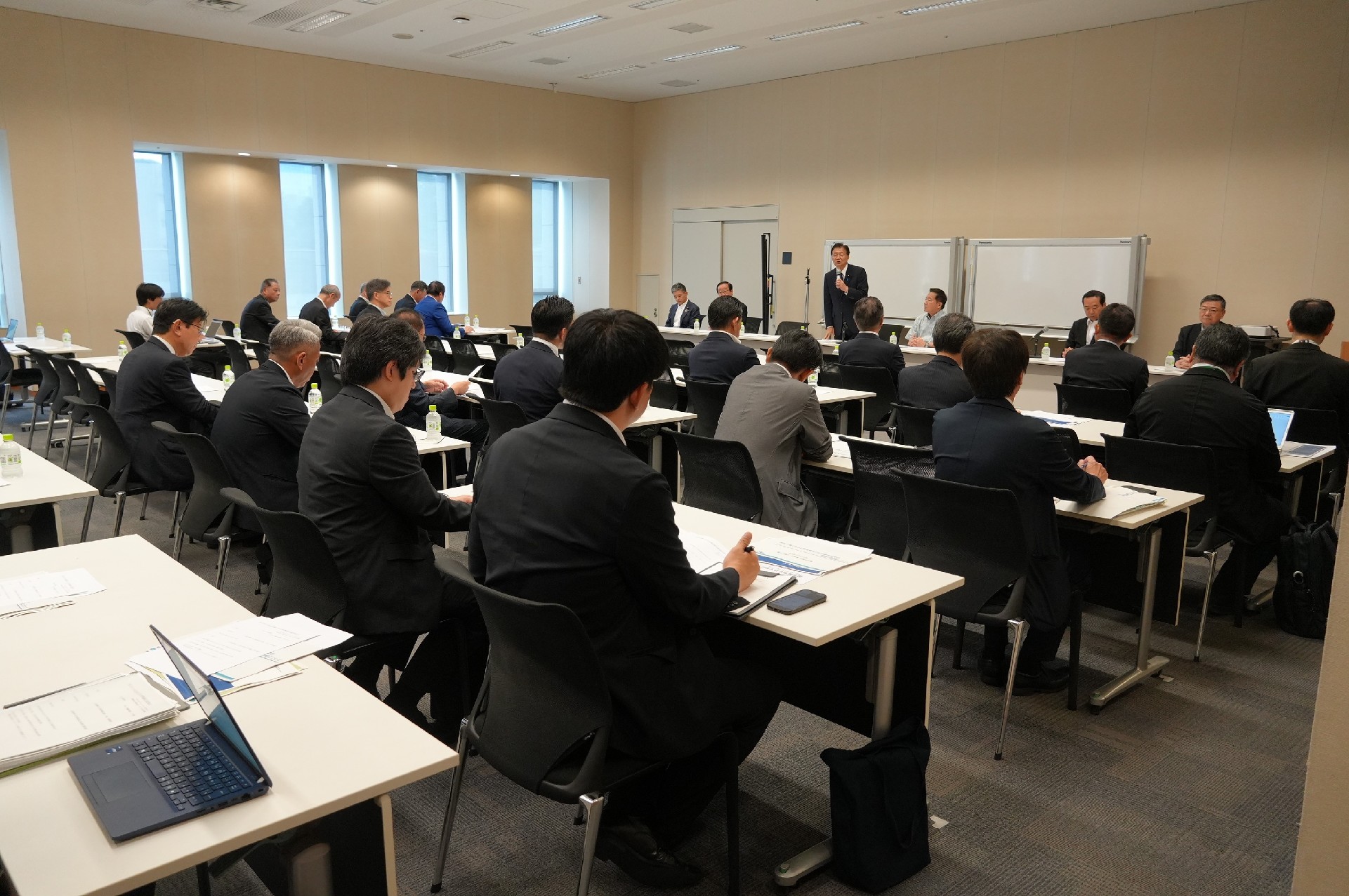 自民・公明の議連が総会を開いた